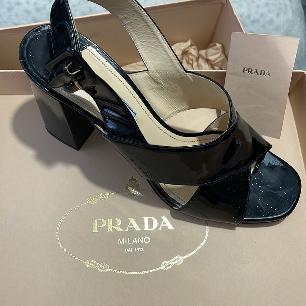 Prada heels in good condition